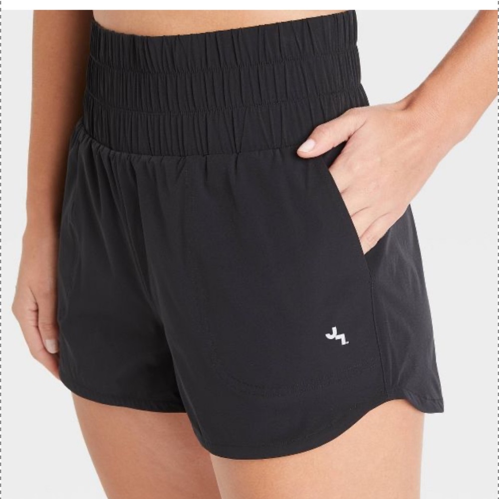 Women's MEDIUM. High-Rise Woven Shorts 3" - JoyLab™